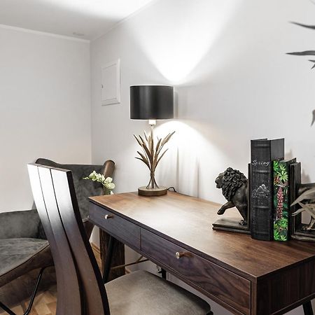 Airhome - Tower Apartment Tallin Exterior foto